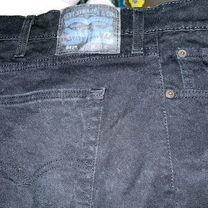 Levi’s 541 men’s 5 pocket black jeans, 44x32" excellent condition.